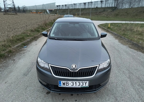 Skoda RAPID cena 40000 przebieg: 208179, rok produkcji 2019 z Warszawa małe 562